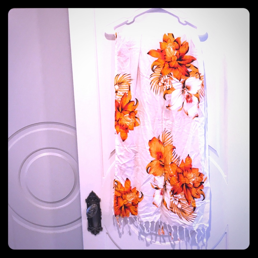 Large Hawaiian white & orange floral tassel scarf